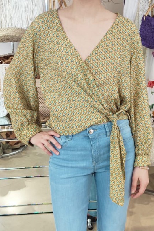 BLUSA