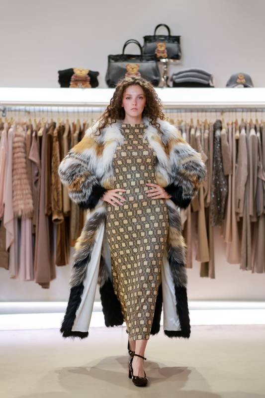 ABITO DA GIORNO CON FANTASIA GEOMETRICA E LUREX