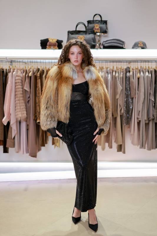 ABITO LUNGO CON INSERTI IN TULLE E CRISTALLI